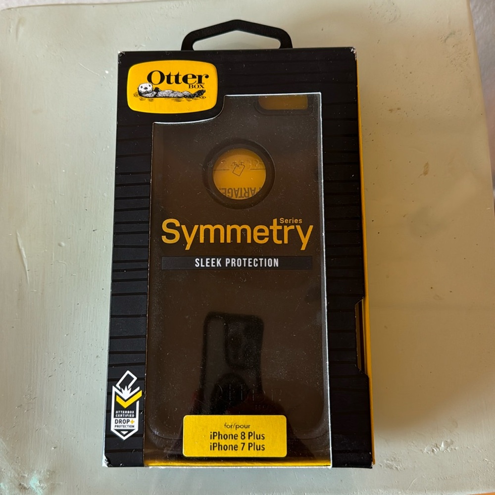 OtterBox iPhone 8 or 7 plus black case-New
